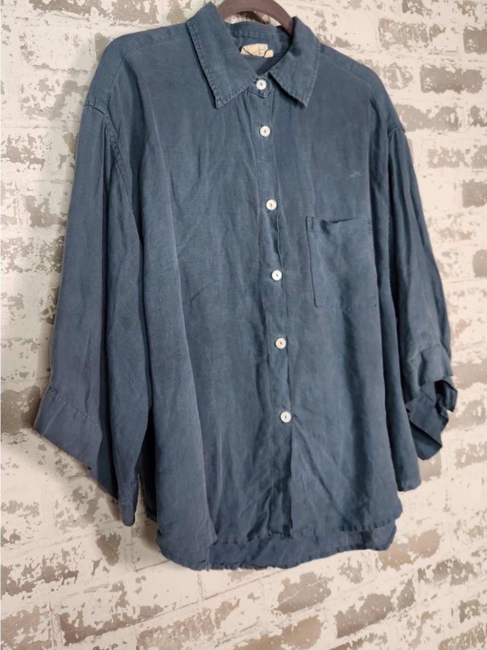 DEIJI STUDIOS Women's Light Blue Linen Blouse.  S/M
